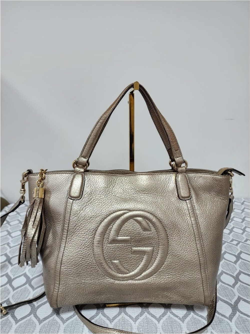 GUCCI Pebbled Leather Soho Top Handle/Satchel Bag Champagne Gold